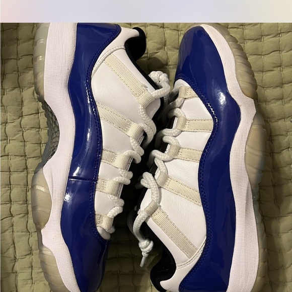 Used still in the box - Picture 3 of 4